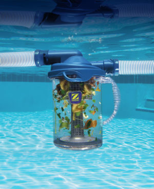 Zodiac cyclonic leaf catcher underwater