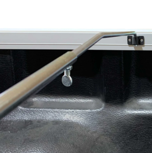 Ute Rod Bracket Black - $1.95